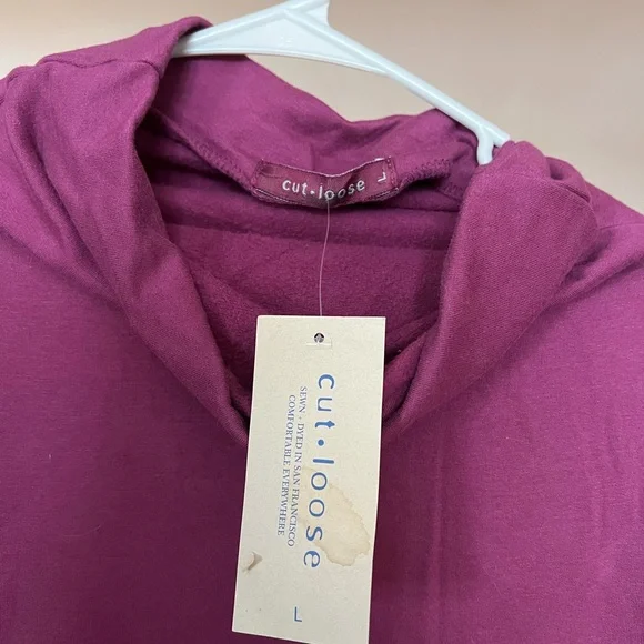 Cut Loose Magenta Cowl Neck Top - Picture 2 of 2